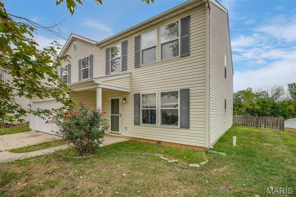 Mascoutah, IL 62258,344 Falling Leaf WAY