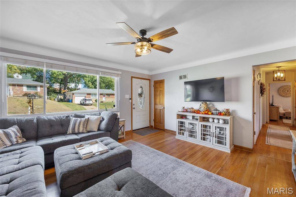 St Louis, MO 63129,170 Bridgeview LN