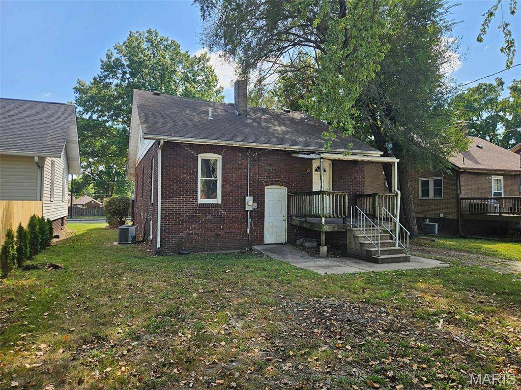 Belleville, IL 62221,1419 Lebanon AVE