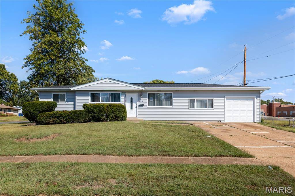 Florissant, MO 63031,425 Jana DR