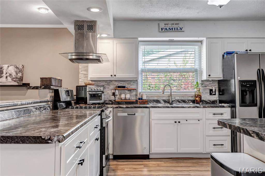 St Louis, MO 63138,1730 Parktree LN