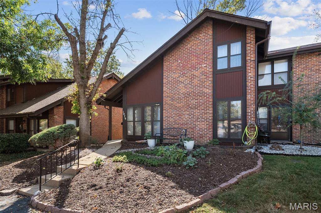 Unincorporated, MO 63129,1076 Humber CIR