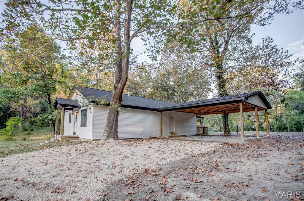 Hamburg, IL 62045,1645 Jones Hollow Road