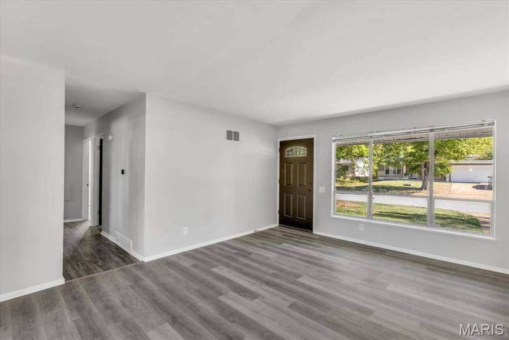 St Louis, MO 63136,10115 Edgefield DR