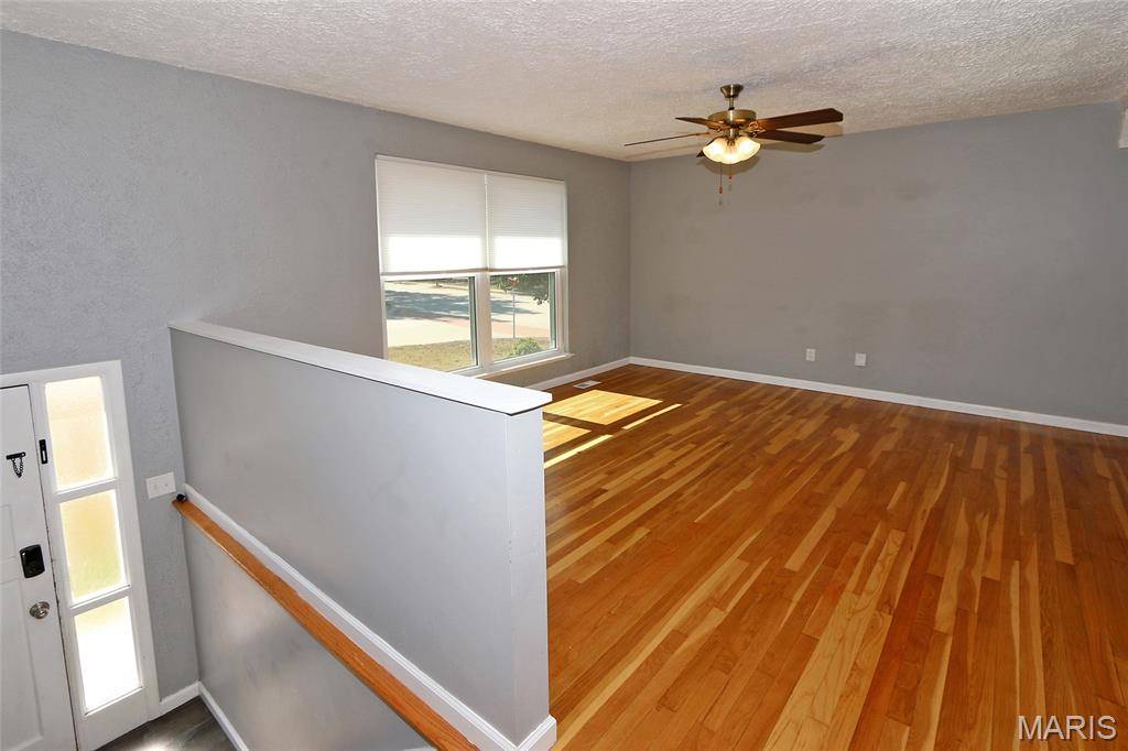 Maryland Heights, MO 63043,11947 Glenmar DR