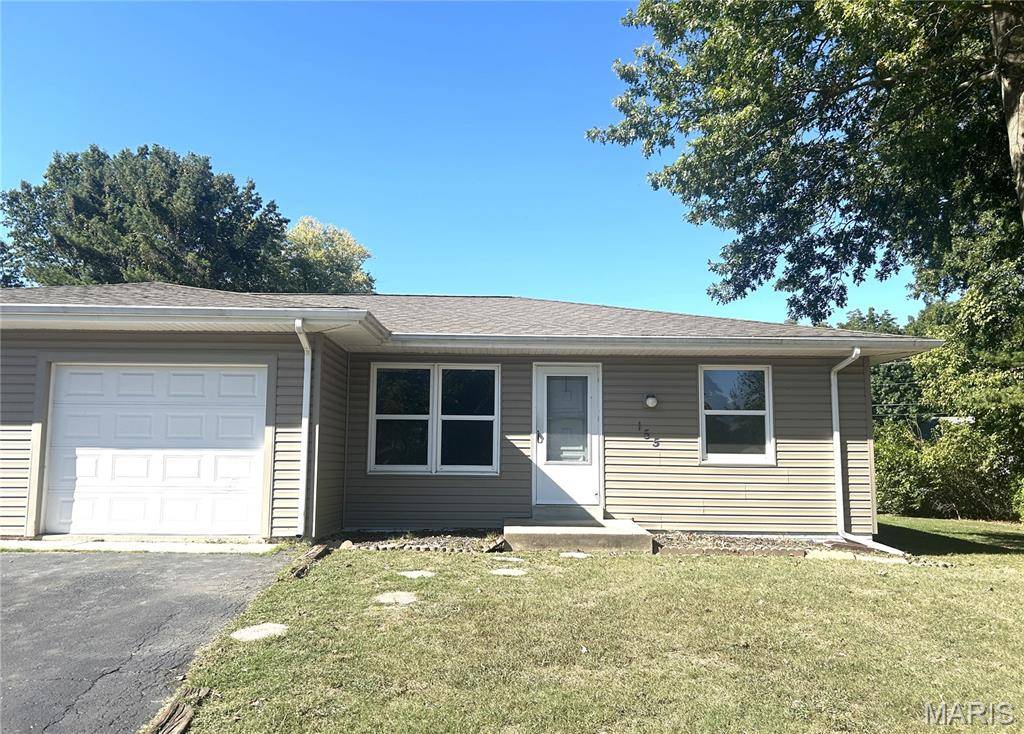 Belleville, IL 62226,155 Marilyn AVE