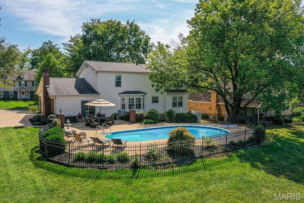 Ballwin, MO 63011,1369 Thornwick DR