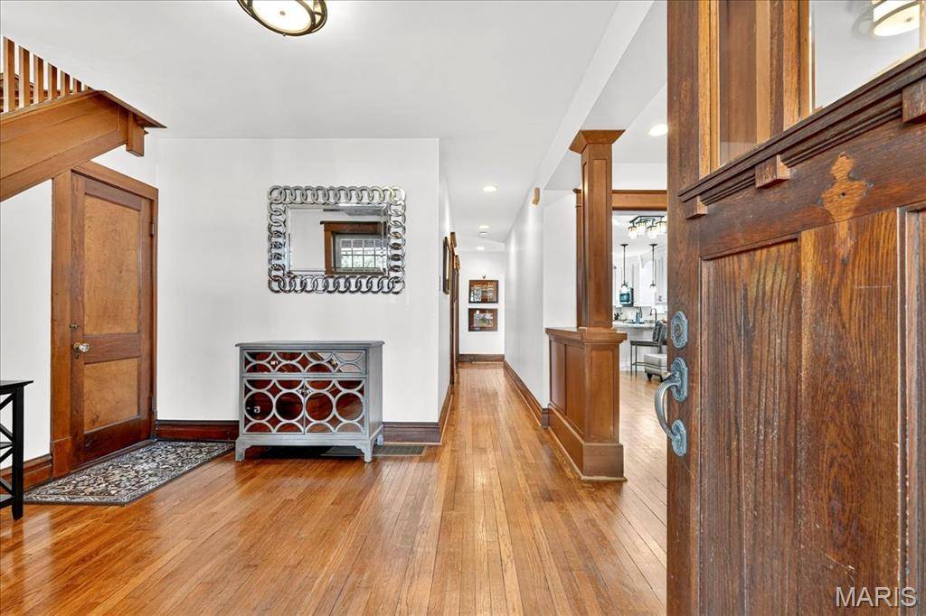 University City, MO 63130,7498 Teasdale AVE