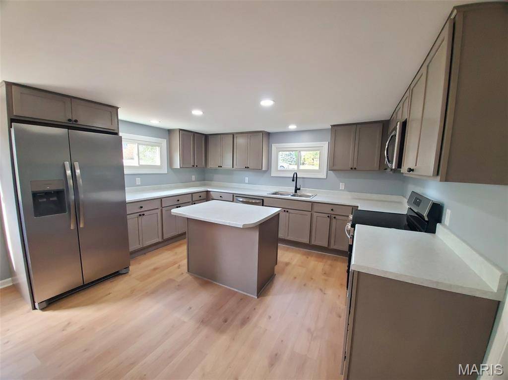 La Grange, MO 63448,517 N 4th ST