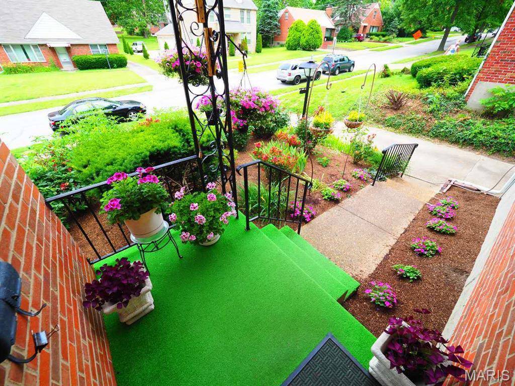 St Louis, MO 63121,2932 Delavan DR