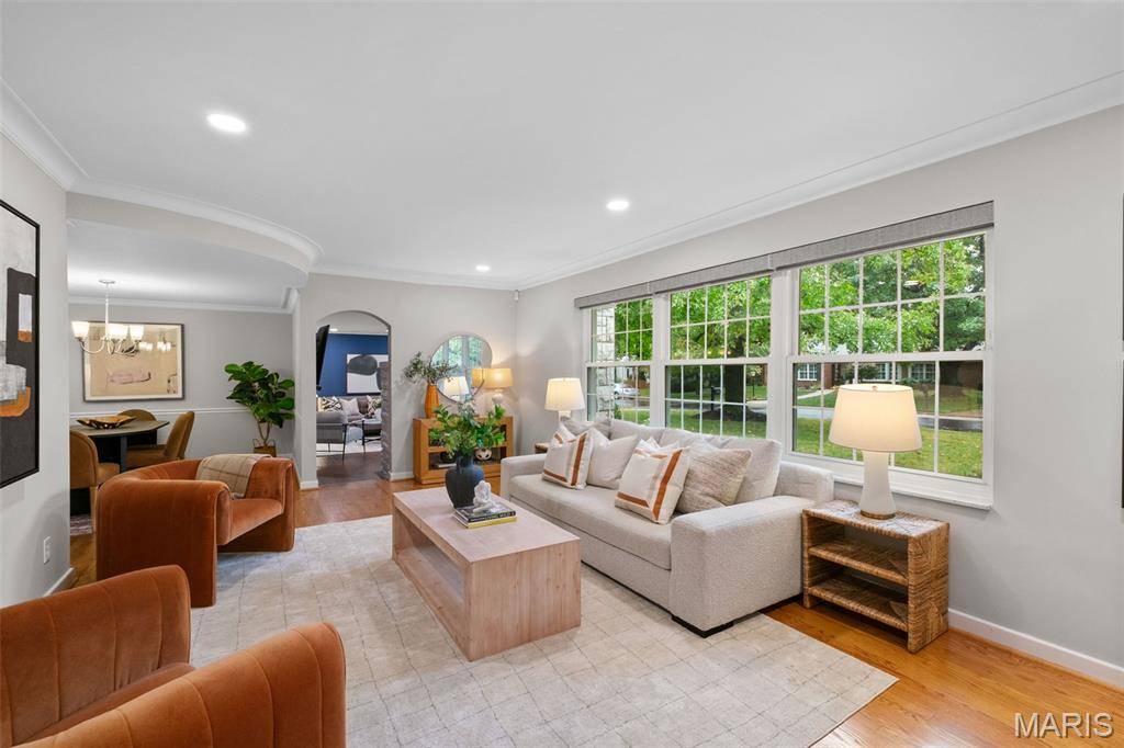 Richmond Heights, MO 63117,9015 Greenridge DR