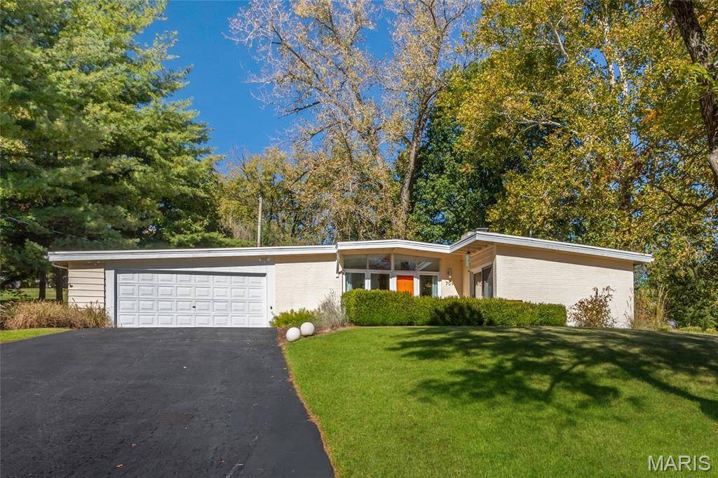 St Louis, MO 63122,709 Cheviot CT