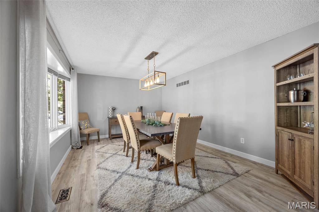 Unincorporated, MO 63146,12980 Mayerling DR