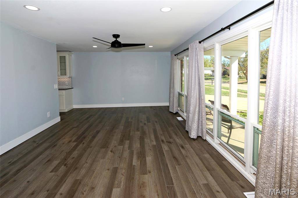 St Louis, MO 63128,4801 Langtree DR