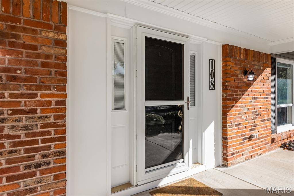 Ballwin, MO 63011,108 Old Oaks DR