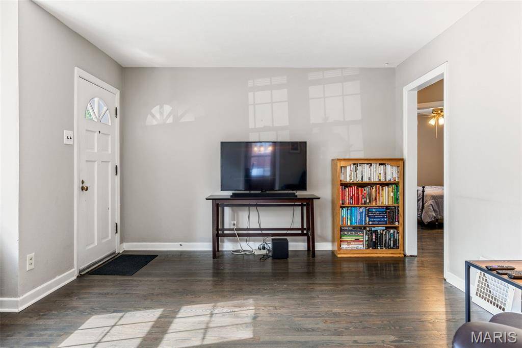 Florissant, MO 63031,4 Saint James CT