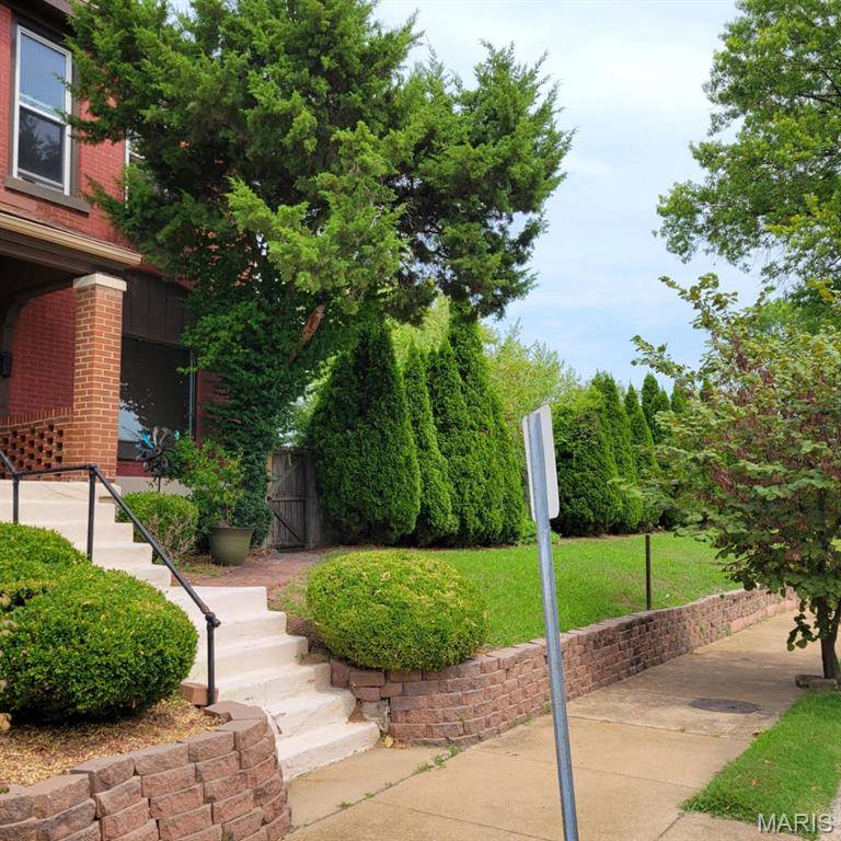 St Louis, MO 63108,4527 Enright AVE