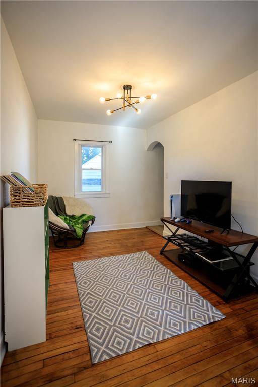 St Louis, MO 63125,715 Erskine AVE