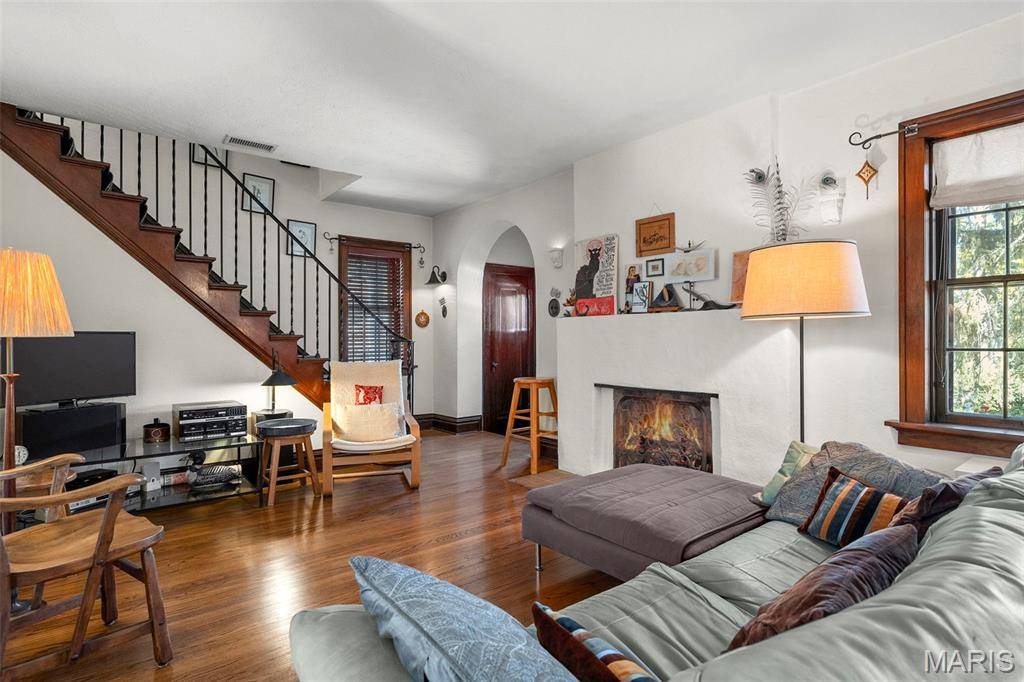 University City, MO 63130,7430 University DR