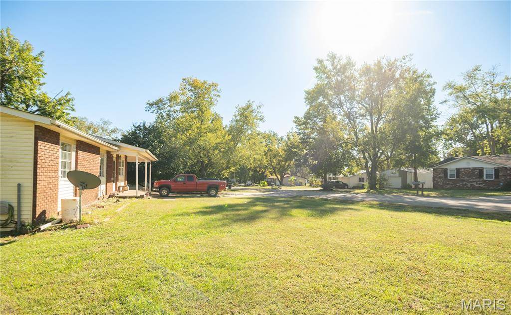 Dexter, MO 63841,910 Carney ST