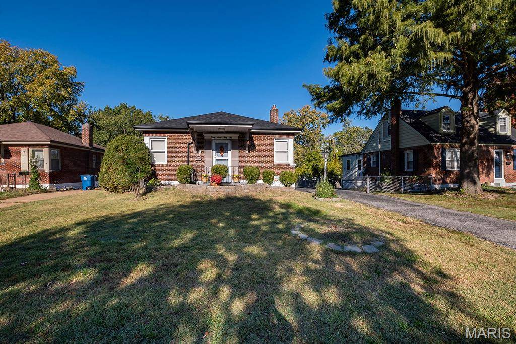 St Louis, MO 63125,2745 Granda DR