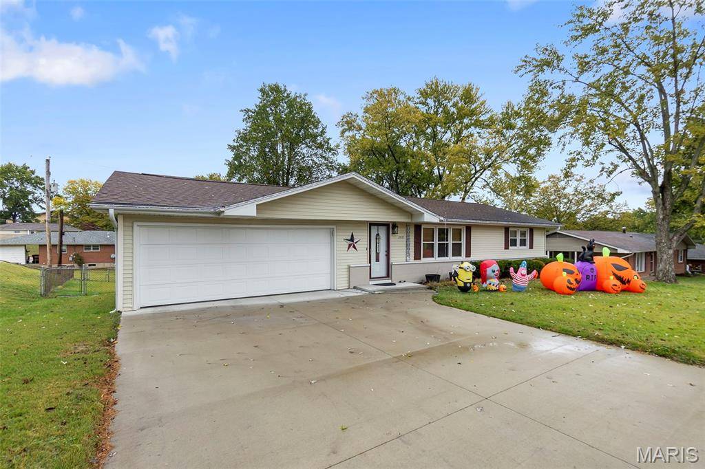 Cape Girardeau, MO 63701,2418 Masters DR