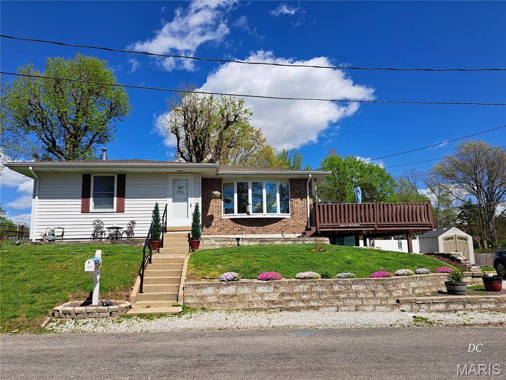 Columbia, IL 62236,430 N Kaempf ST