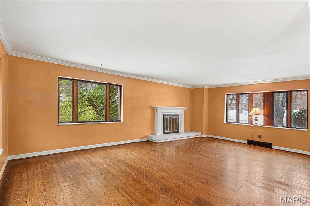 St Louis, MO 63121,4535 Marlboro CT