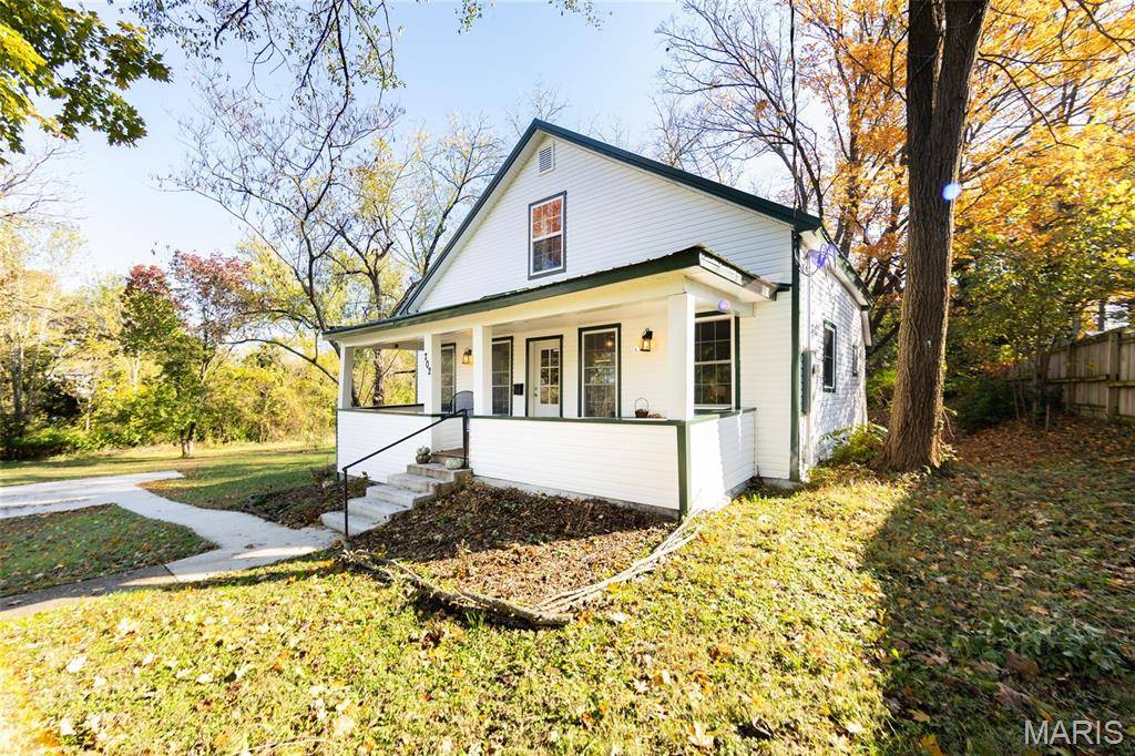 Salem, MO 65560,702 N Hickory ST