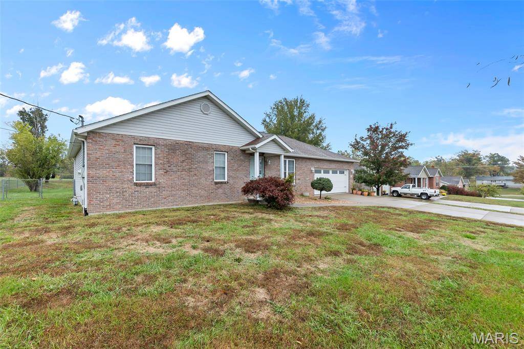 Perryville, MO 63775,1002 Allens Landing RD