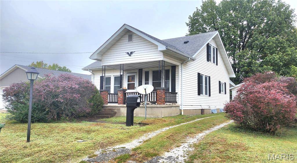 Chester, IL 62233,518 W German ST