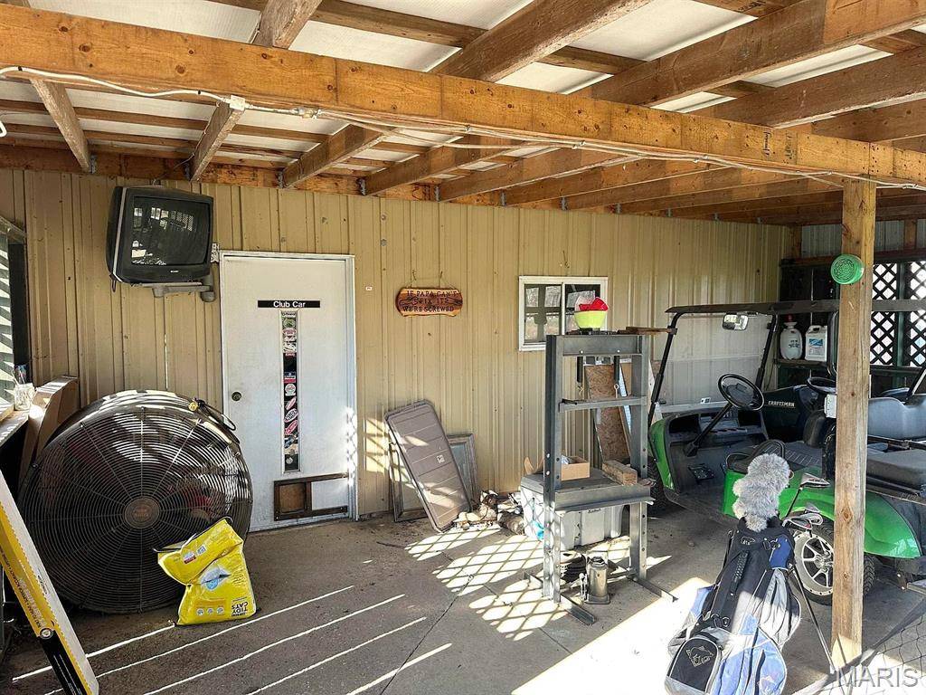 Iuka, IL 62849,1219 Buchanan RD