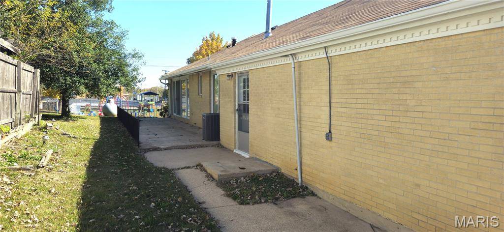 Salem, MO 65560,300 W 1st ST