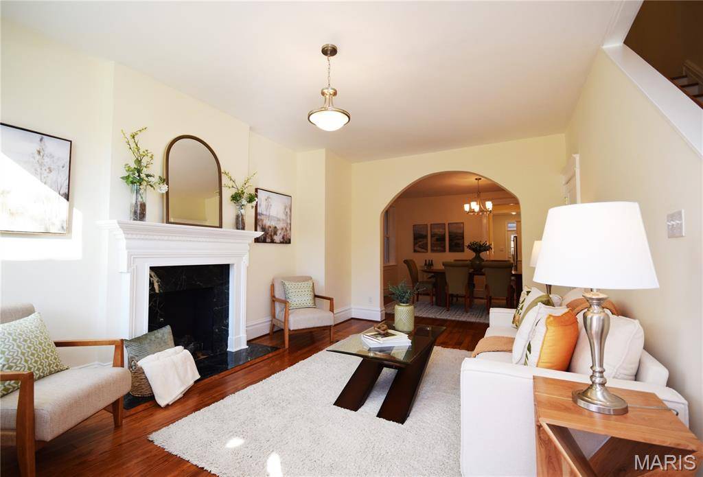 St Louis, MO 63110,4271 Russell BLVD