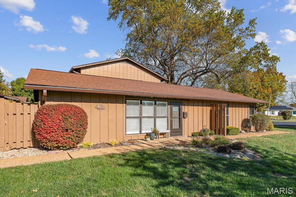 Belleville, IL 62223,204 Whitehall CT