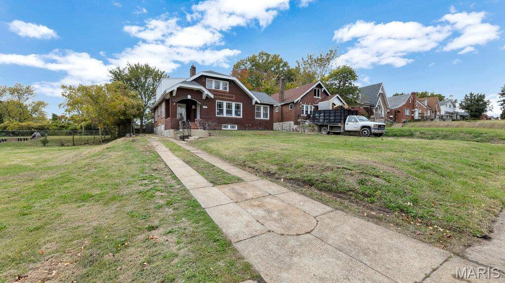 St Louis, MO 63136,6120 Garesche AVE