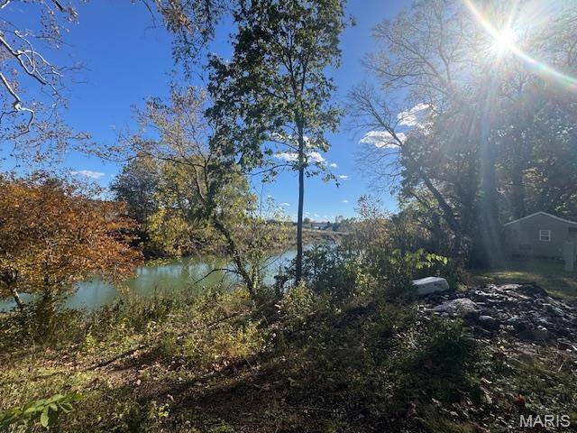 Cedar Hill, MO 63016,7550 Riffle Island DR