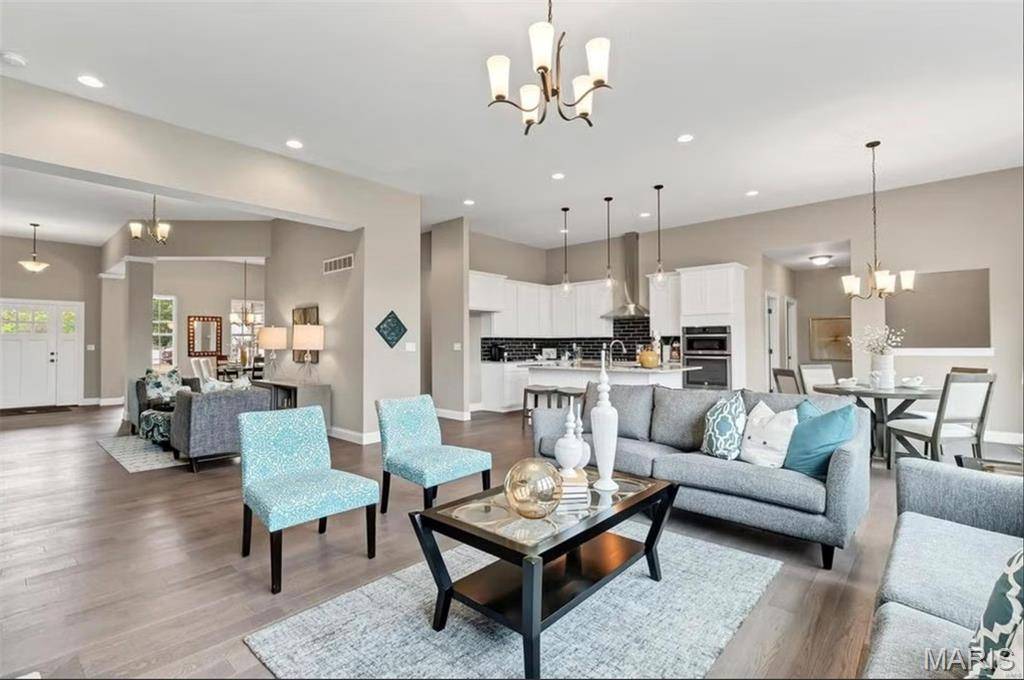 Lake St Louis, MO 63367,1 Monaco @ Chateau De Fond Du Lac