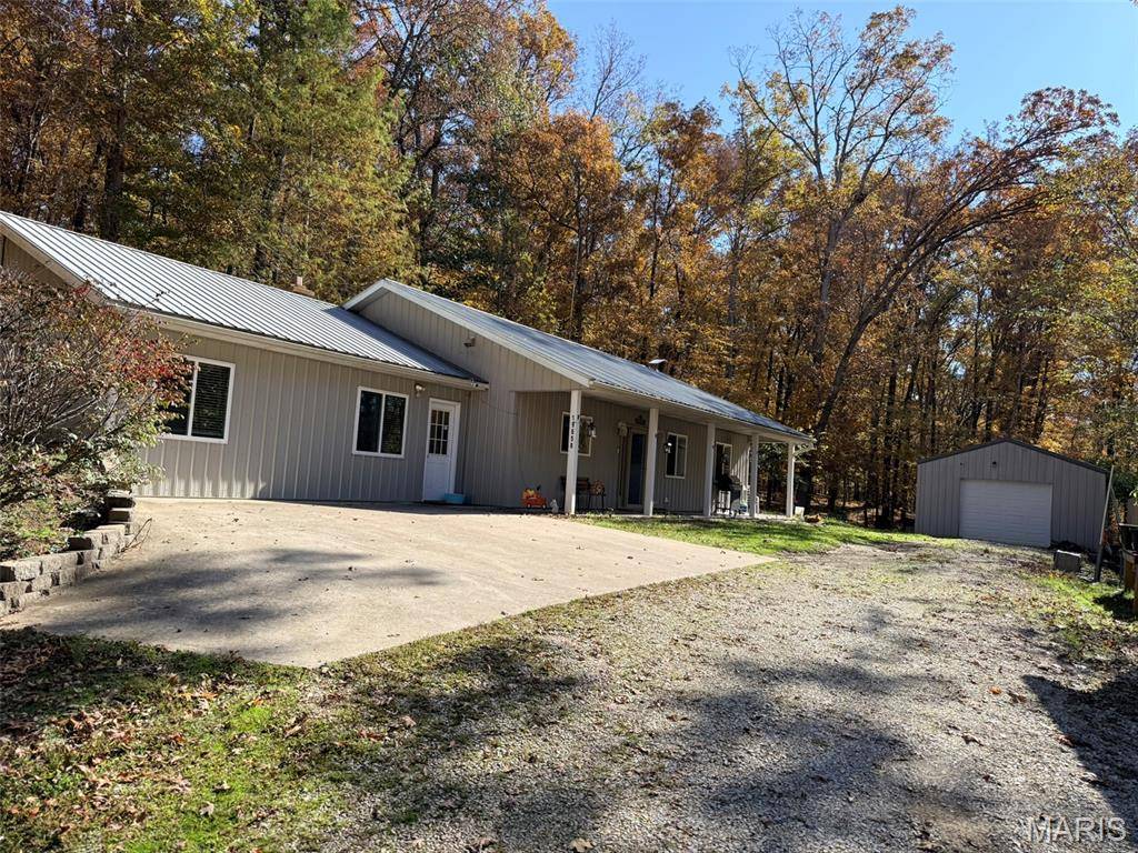 Marble Hill, MO 63764,19658 Trillium DR