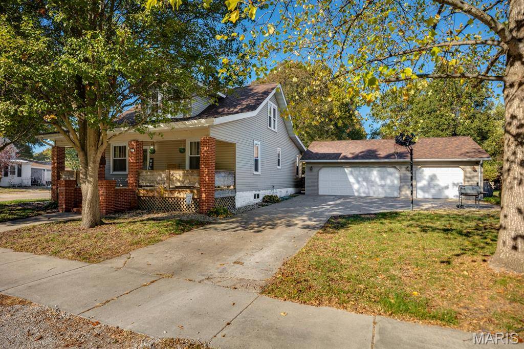 Mount Olive, IL 62069,301 E 3rd North ST