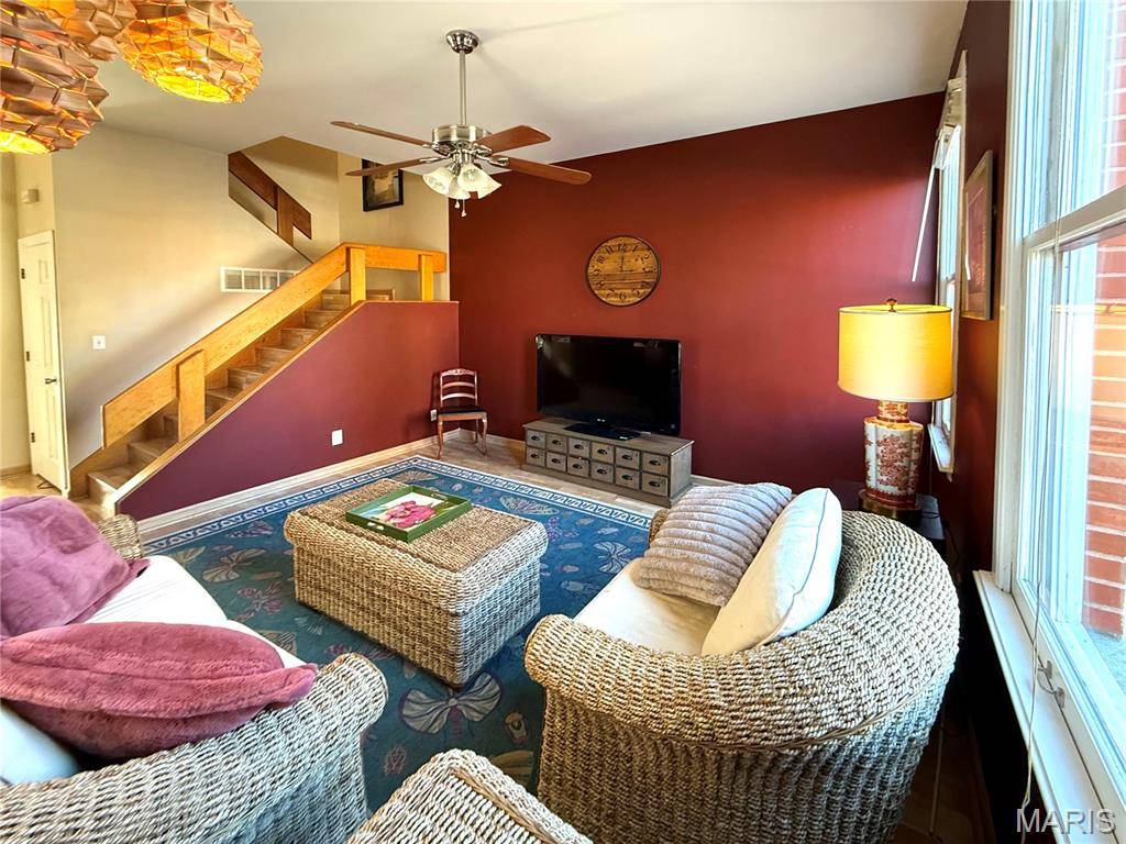 St Louis, MO 63104,2332 Hickory ST