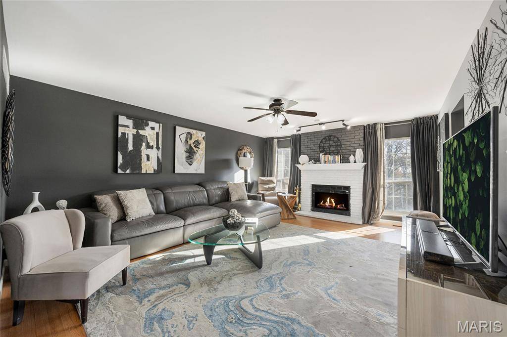 Maryland Heights, MO 63146,2147 Riding Spur DR