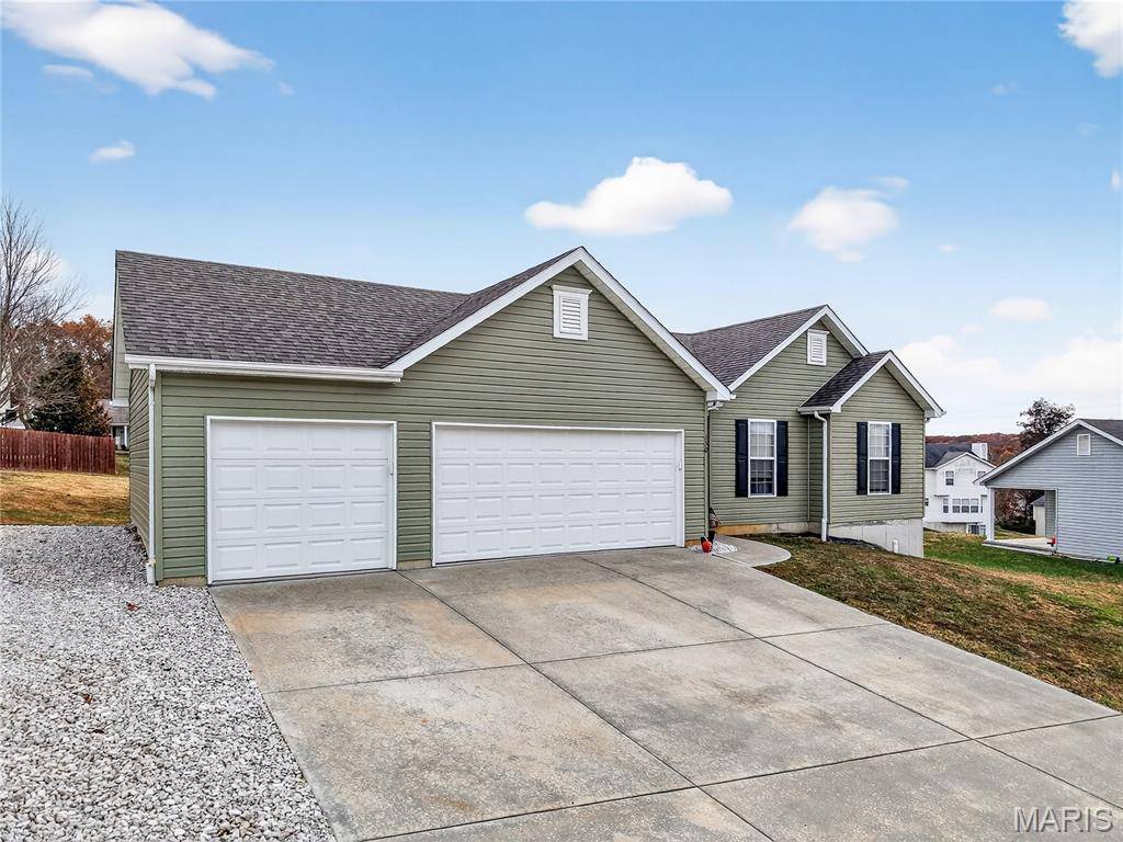 Winfield, MO 63389,150 Hidden Valley WAY