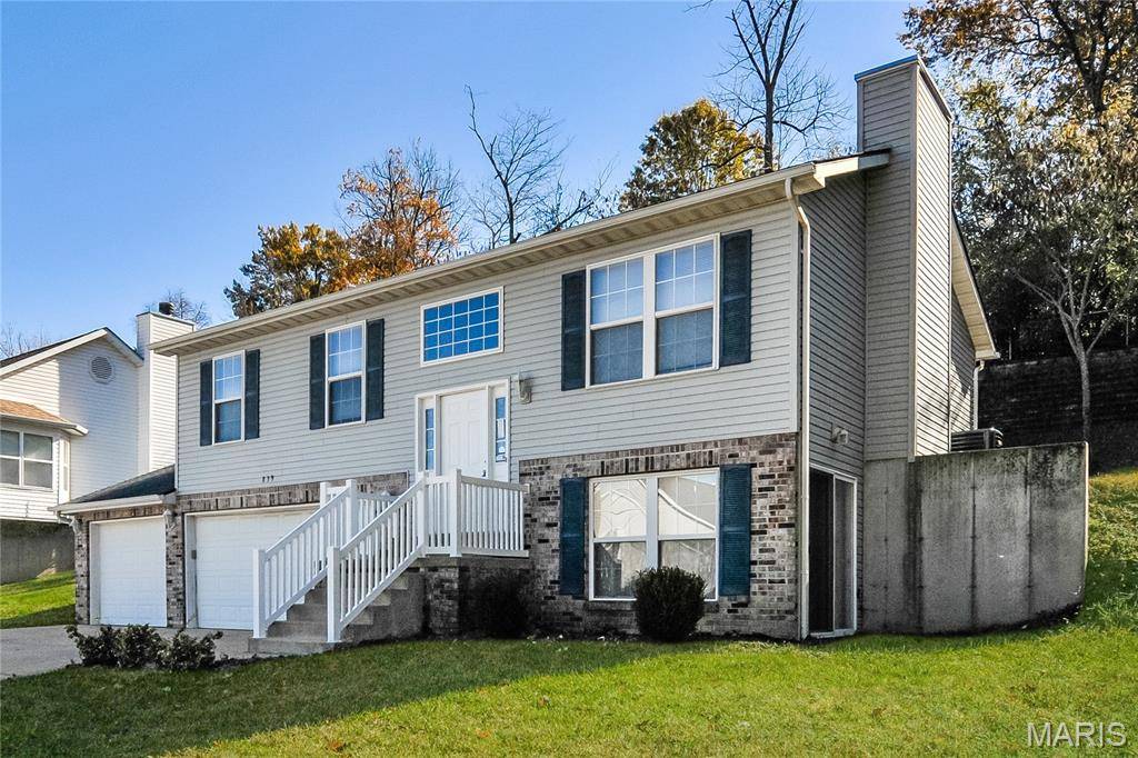 Fenton, MO 63026,839 Memory LN