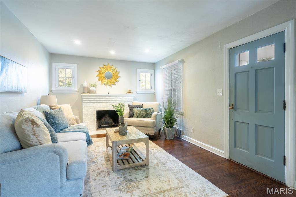 Kirkwood, MO 63122,1035 N Geyer RD