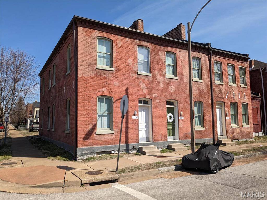 St Louis, MO 63111,225 W Steins ST