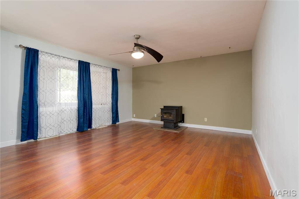 Collinsville, IL 62234,406 Cypress Creek RD