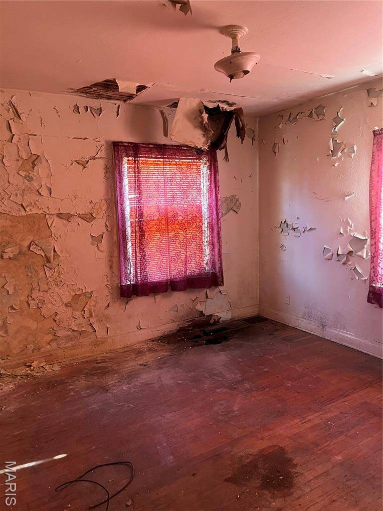 St Louis, MO 63121,3833 Oakridge BLVD