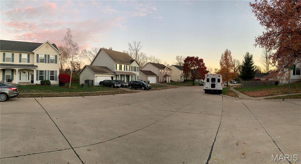 Florissant, MO 63034,3820 Grand National DR