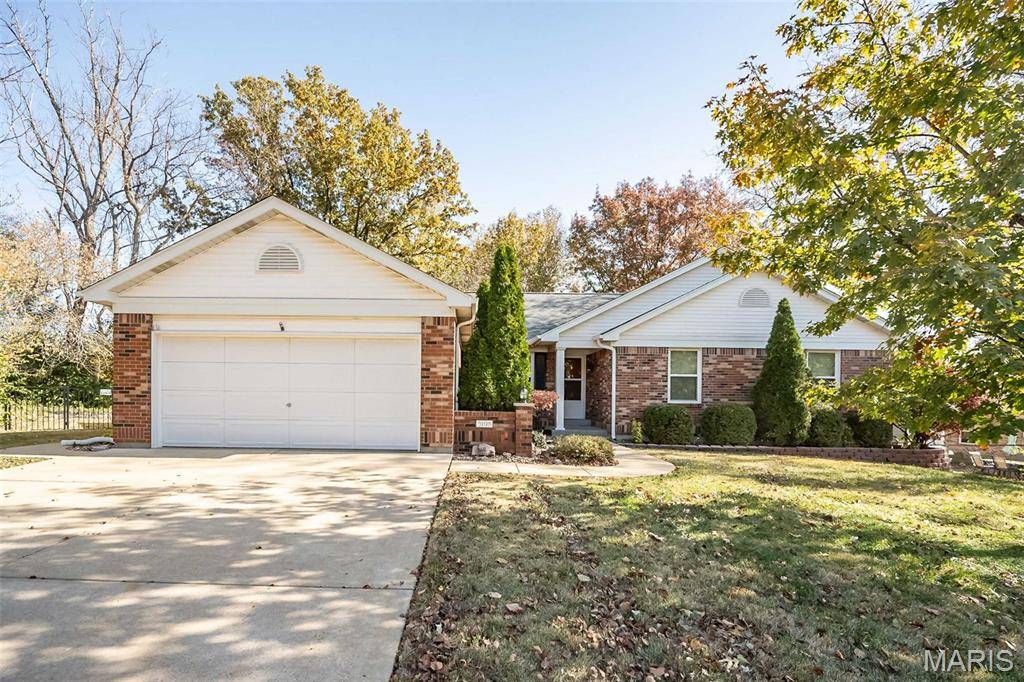 Oakville, MO 63129,5108 Vadil CT